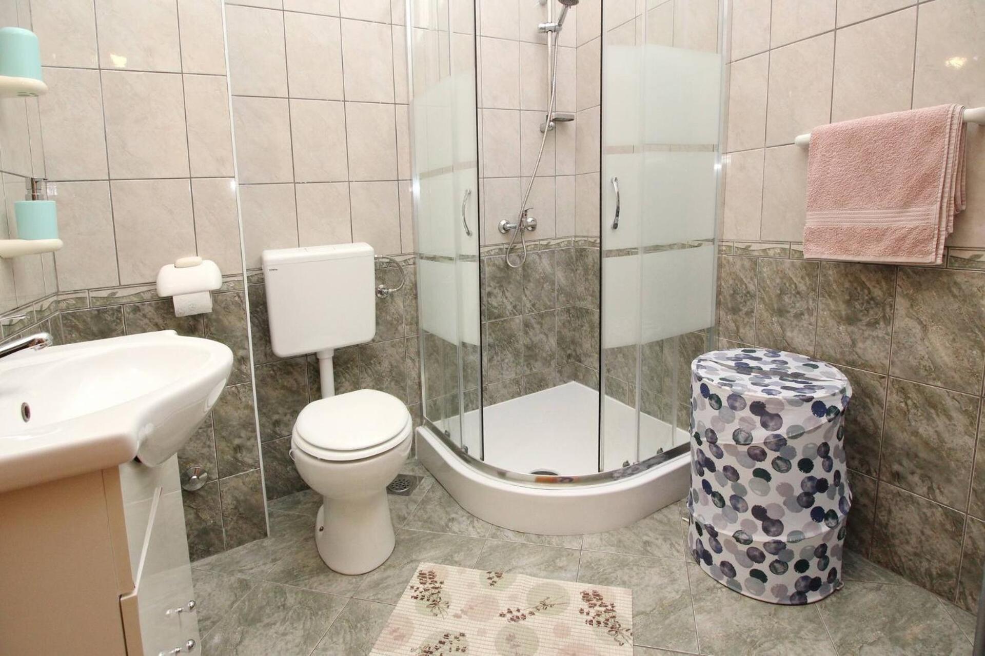 Aquarium Dorcic Guest house